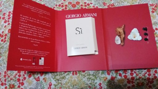 muestra gratis recibida de perfume Giorgio Armani